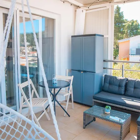 Mateo Apartment Blace